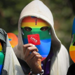 6 Mitglieder der LGTBI-Gemeinschaft in Uganda zu Tode gesteinigt