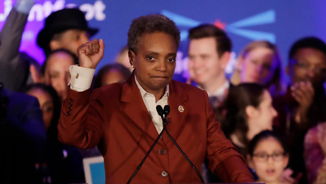 Chicago elige a Lori Lightfoot, su primera alcaldesa negra y gay