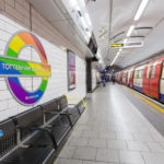 Transportes de Londres prohíbe la publicidad de países que violen los derechos LGTB+