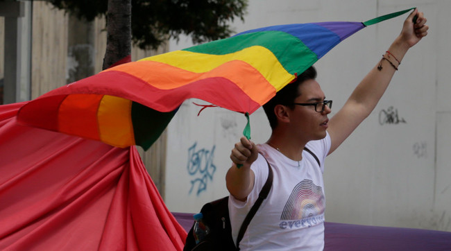 Ecuador legaliza el matrimonio igualitario