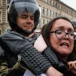 Asesinada a puñaladas una activista LGTB+ en San Petersburgo