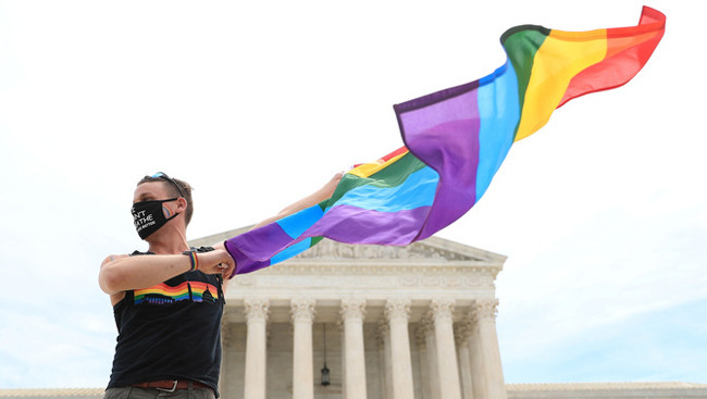 Sentencia histórica en EEUU para proteger a los trabajadores LGBT+