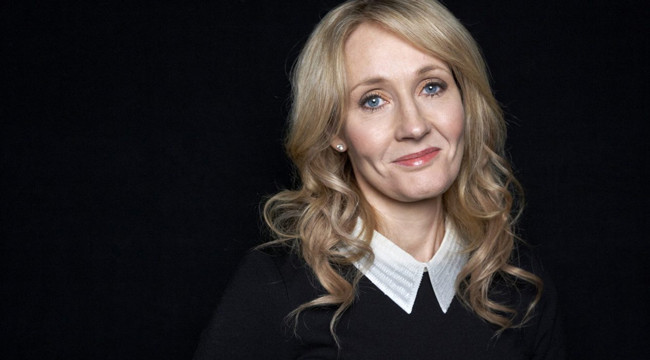 J.K. Rowling acusada de transfobia