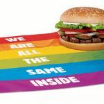 Trans Burger King-eko langilea COVID-19aren ondorioz hil da eta bere nagusiek hormonei egozten diete errua