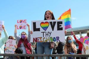 Floristería Alaska homofobia