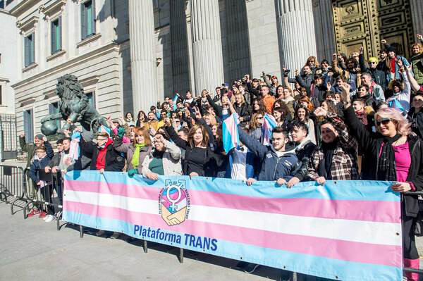 Polémica por la imposición de una mesa de trabajo en la que consensuar el proyecto de Ley Trans