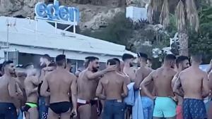 Polémica en un chiringuito gay de Torremolinos en el que se reunieron más de 200 personas