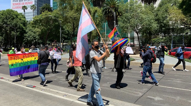 LGBT+ komunitatearen aurkako gorroto krimenak protestak piztu ditu Mexikon