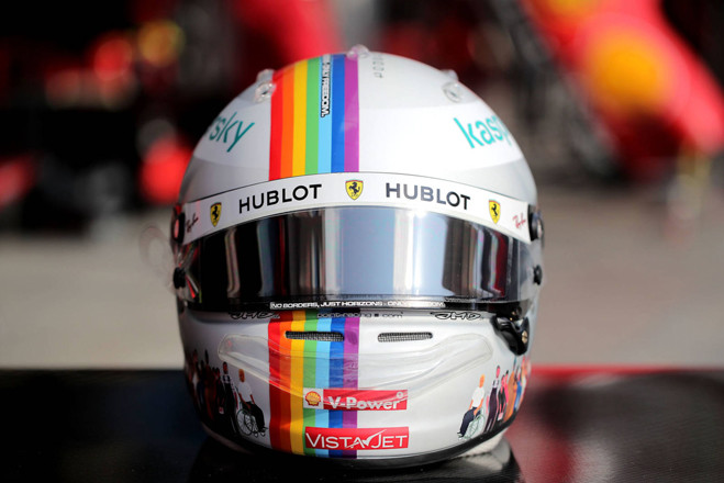 Vettel reivindica la diversitat i estrena un casc arc de Sant Martí al GP de Turquia