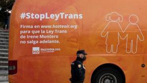 HazteOir recupera el bus del odio para atacar la Ley Trans