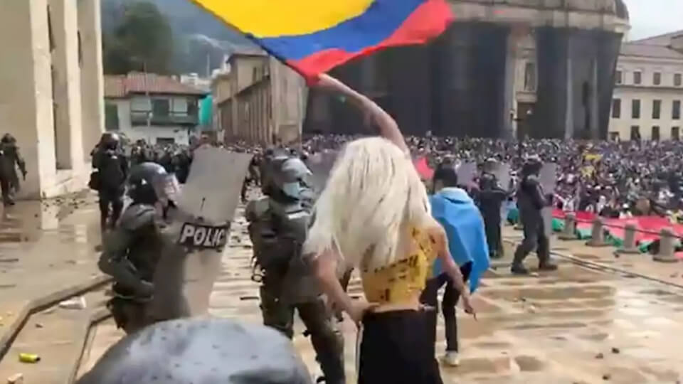 The LGTB + community takes to the streets of Colombia during the protests