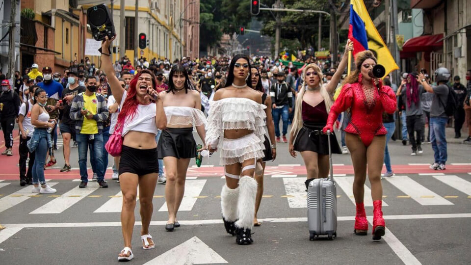 A comunidade LGTB+ sae ás rúas de Colombia durante as protestas