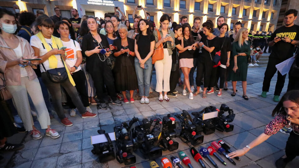 Un xornalista morre en Xeorxia días despois de ser golpeado na Marcha do Orgullo