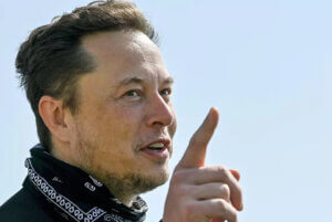 Elon Musk enviará una delegación LGTBIQ+ a la luna en 2022