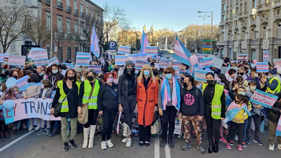 Concentració a Madrid contra els retards a la Llei Trans