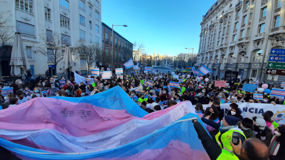 Concentración en Madrid contra los retrasos en la Ley Trans