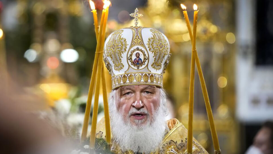 El líder de la Iglesia ortodoxa rusa: «La guerra es correcta porque es contra el lobby gay»