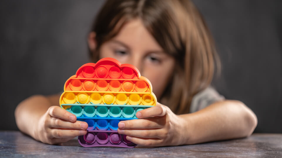 Il pericolo dei giocattoli arcobaleno