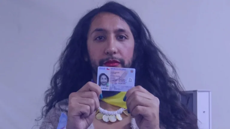 Chile issues a non-binary identity card for the first time