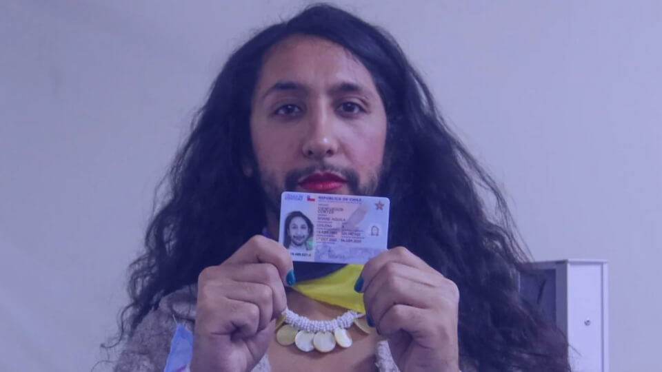 Chile emite pela primeira vez uma carteira de identidade não binária