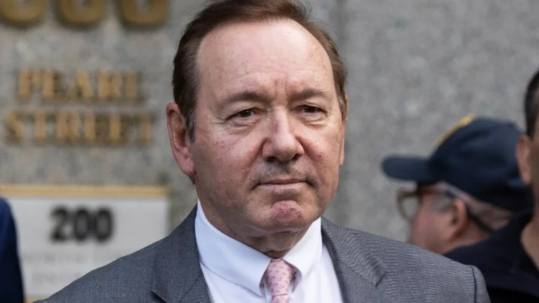 Kevin Spacey: "I couldn't say I was gay, my father was supremacist and neo-Nazi"