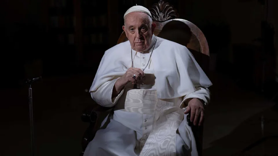 El Papa: “Ser homosexual no es un delito”