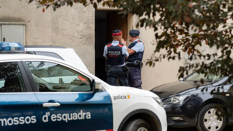 Interior aparta a un mosso de la Brimo acusado de agredir sexualmente a una mujer trans