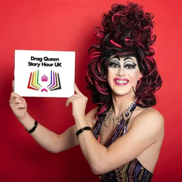 Polémica en la Tate Britain por programar la primera artista drag en leer cuentos a niños