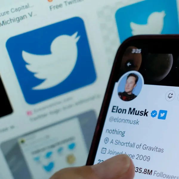 Elon Musk elimina de Twitter as políticas de protección das persoas trans