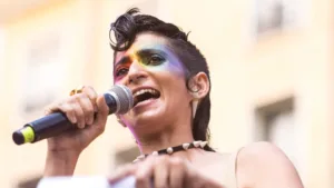Alba Flores starts a protest Pride in Madrid