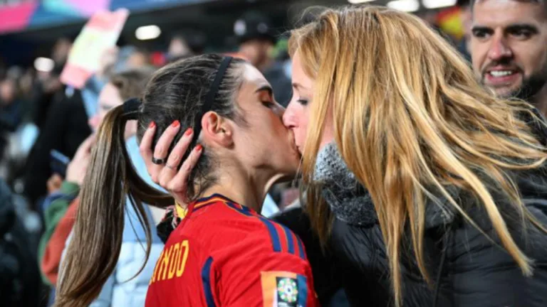 Le calciatrici lesbiche guidano la rivoluzione del calcio femminile