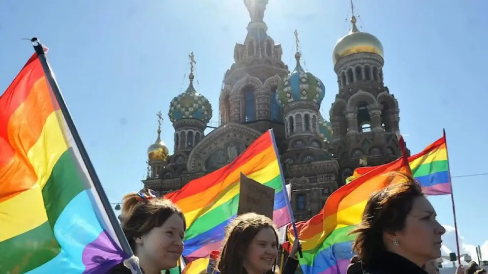Russia wants to ban the LGTBIQ+ movement for being "extremist"
