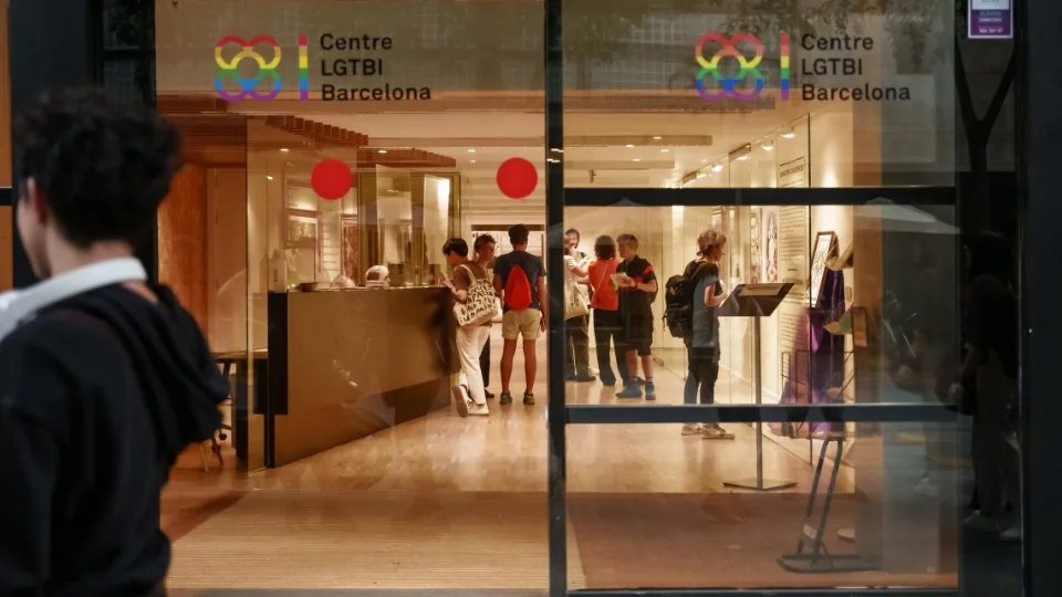 O Centro LGTBI de Barcelona atende 2.376 pessoas em cinco anos