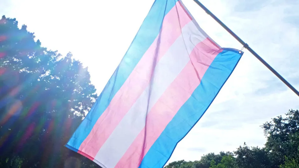 Bartzelonako Poble Sec auzoan emakume trans baten aurkako talde erasoa