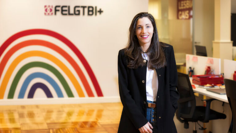 Paula Iglesias, nueva presidenta de FELGTBI+