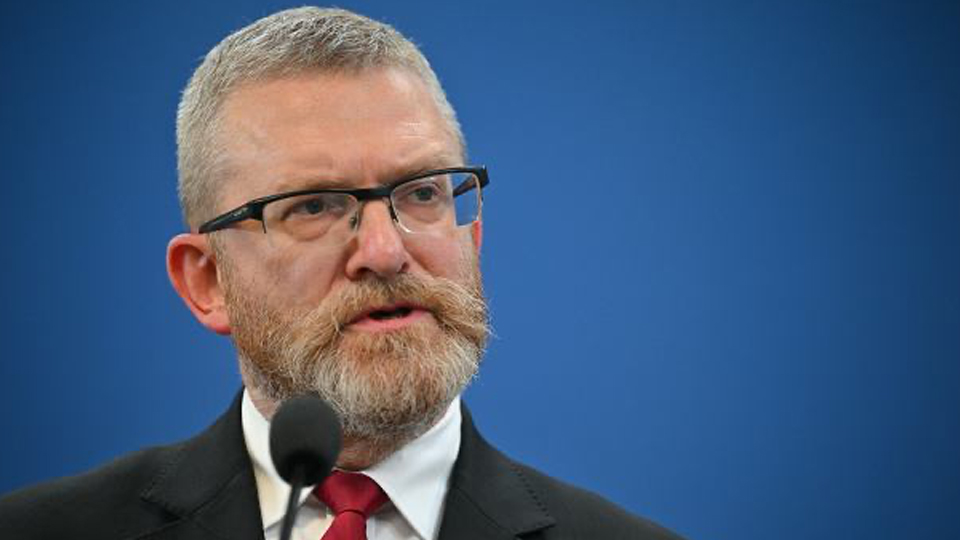 Grzegorz Braun-exposicion-lgbti
