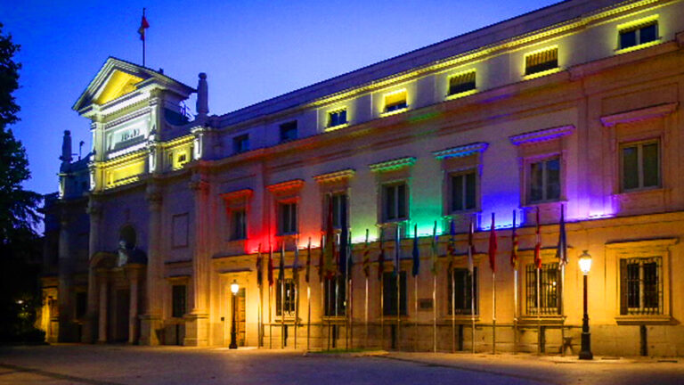 Senado iluminará bandera LGTBIQ+