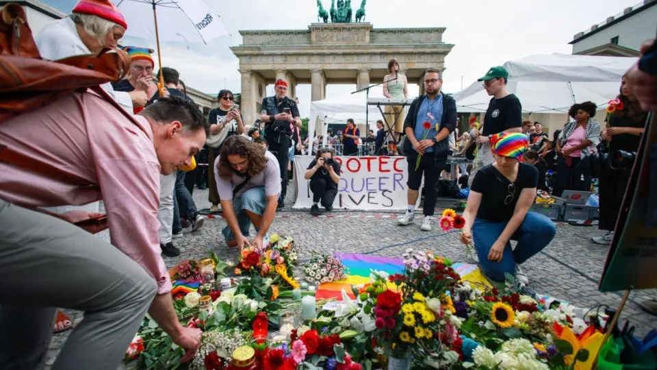 policia-tiros-berlin-orgullo